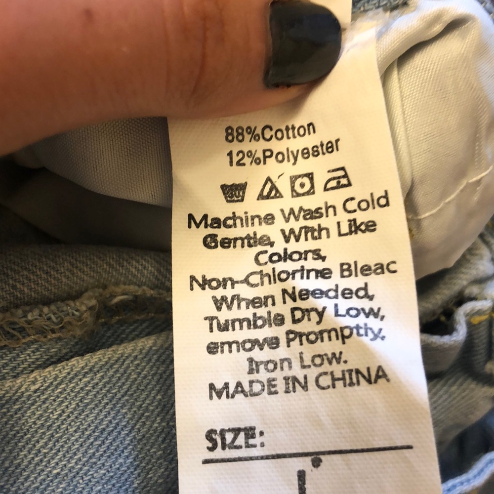 SHEIN shorts - Picture 4 of 4